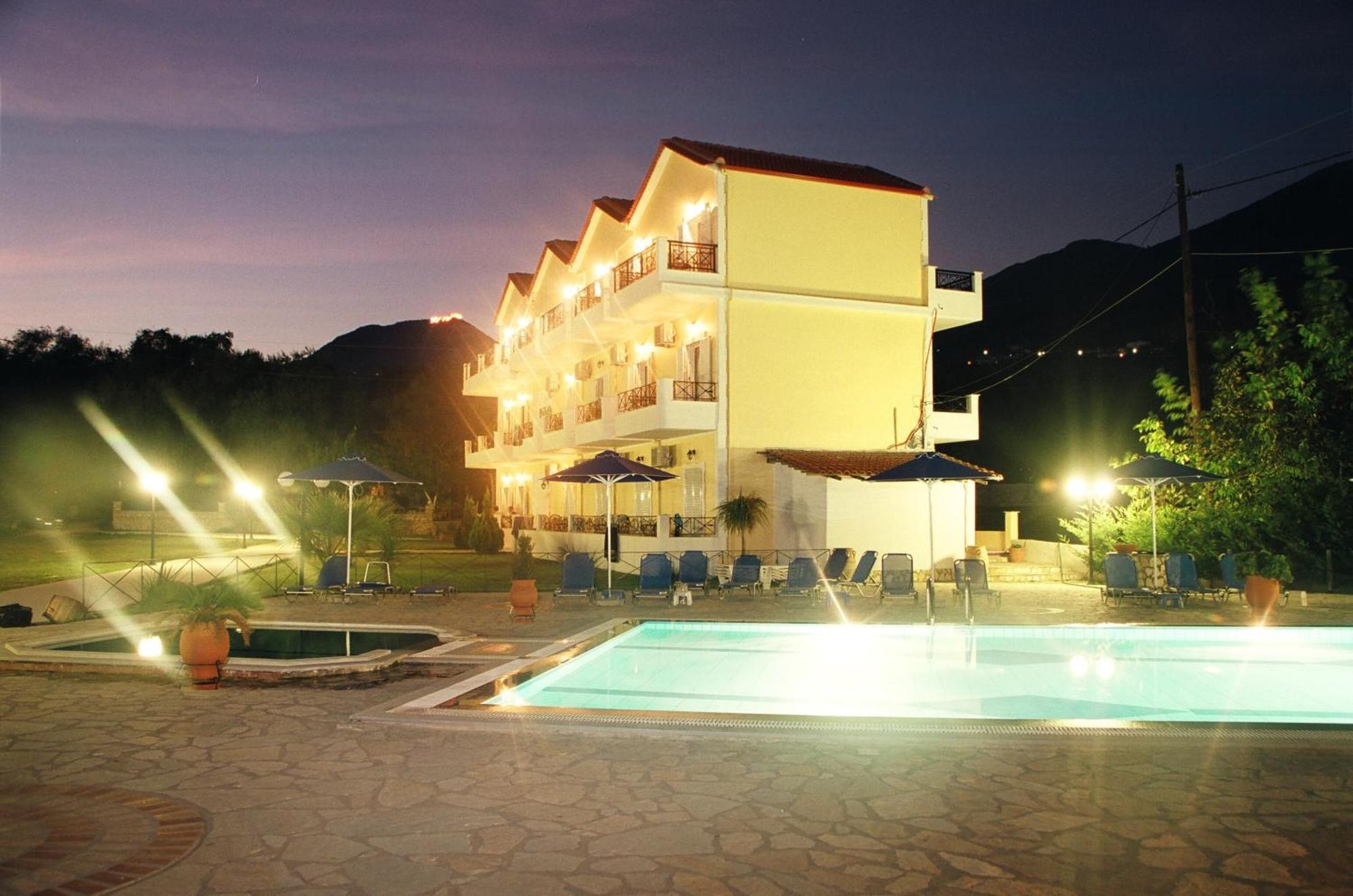 Byzantio Hotel & Apartments ปาร์กา ภายนอก รูปภาพ