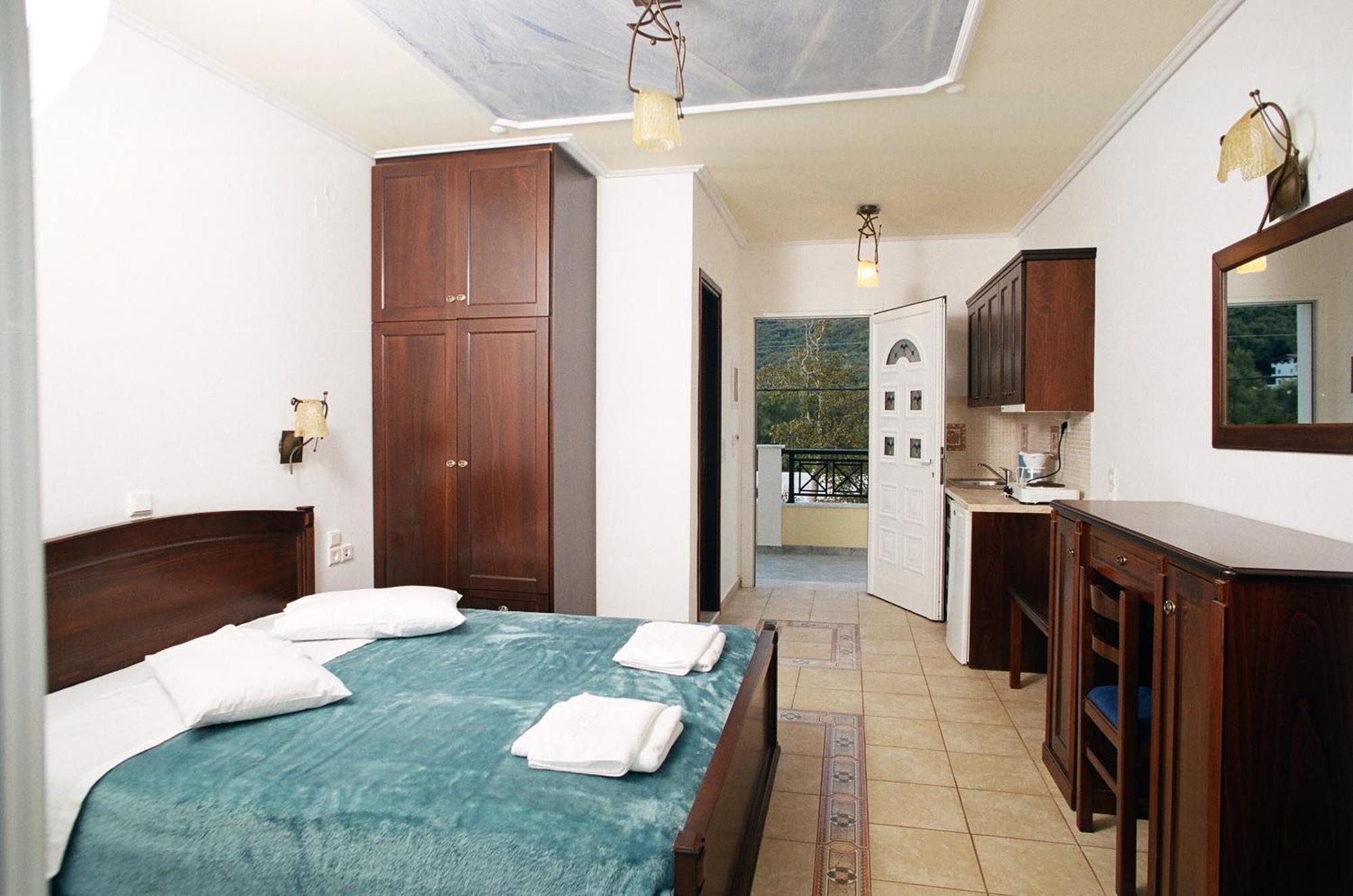 Byzantio Hotel & Apartments ปาร์กา ภายนอก รูปภาพ