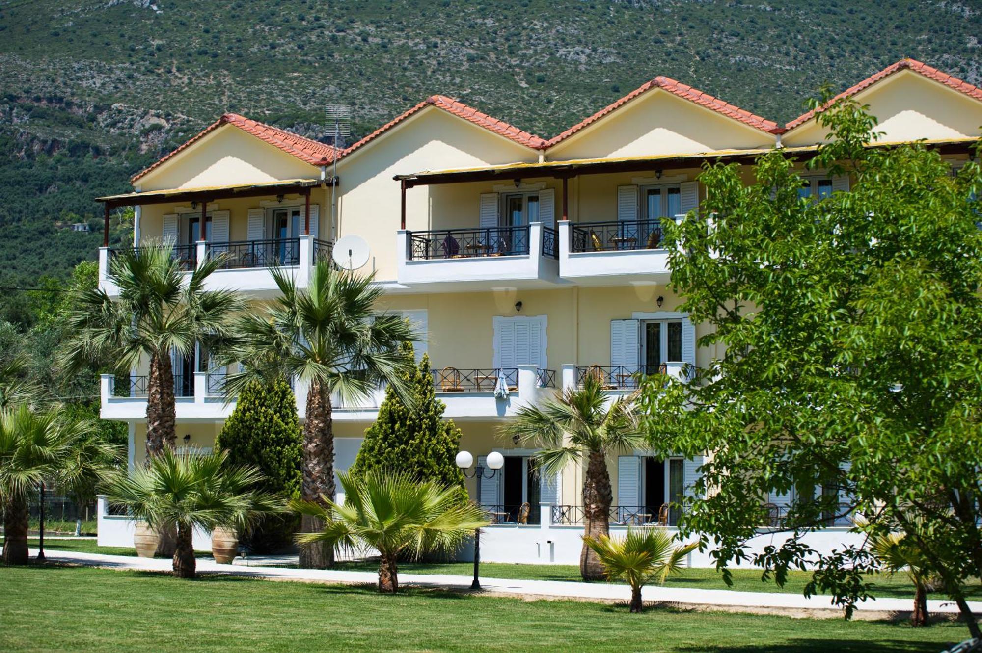 Byzantio Hotel & Apartments ปาร์กา ภายนอก รูปภาพ